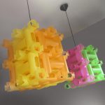 Recycling plastic flessen. Lampen.